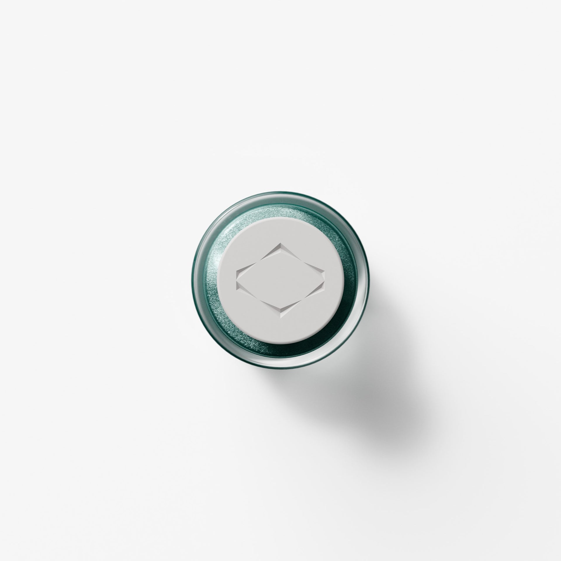 Alûstre Packshot Nail Polish 900M GREEN 03