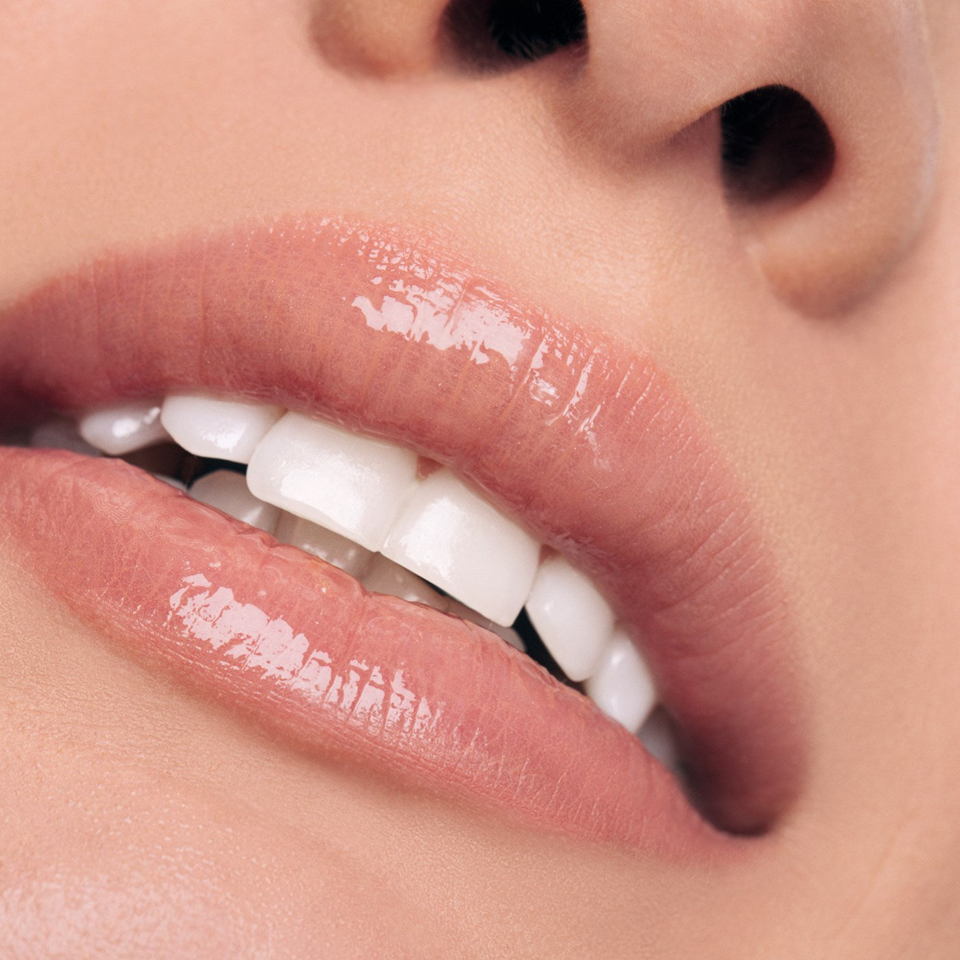 Alûstre Product Images MAKEUP Lip Gloss 000 Crystal 1400 X 14002